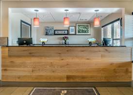 Country Inn & Suites by Radisson, Rossford - Toledo South 2