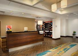 Hampton Inn & Suites Syracuse/Carrier Circle 4