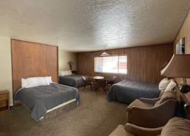Ho Hum Motel 5