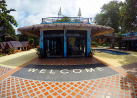 Phi Phi Long Beach Resort & Villa 2