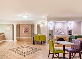 Baymont by Wyndham Fort Myers Central 2