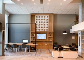 Delta Hotels by Marriott Green Bay 3
