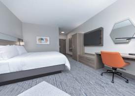 Holiday Inn Express & Suites BEEVILLE by IHG 4