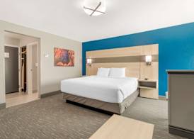 Best Western Plus Cleveland Inn & Suites 5