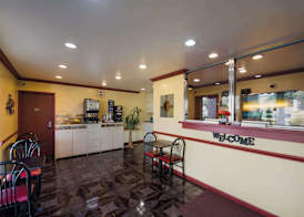 Americas Best Value Inn Buda 4
