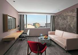 Ramada by Wyndham Yangzhou Slender West Lake 4