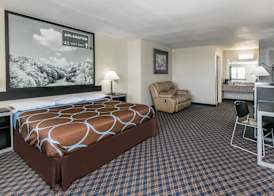 Super 8 by Wyndham Arlington Near AT&T Stadium 5
