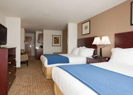 Holiday Inn Express & Suites ANTIGO by IHG 5