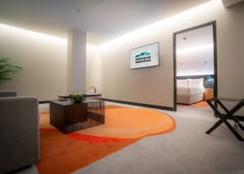 AUHotel -Zayed International Airport-Located in Transit Area -Onwards Boarding Pass Required 5