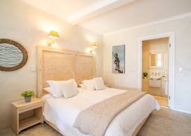 African Violet Guest Suites 4