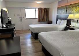 Days Inn by Wyndham Overland Park/Metcalf/Convention Center 5