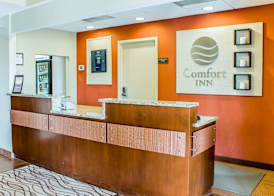 Comfort Inn Fayetteville near Fort Bragg 2