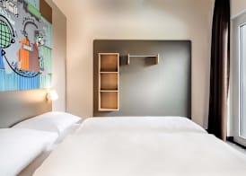 B&B Hotel Stuttgart-Neckarhafen 4