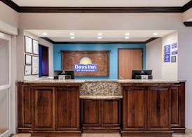 Days Inn by Wyndham Baton Rouge I-10 3