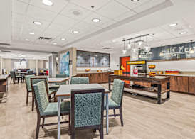 Hampton Inn Columbus North 5