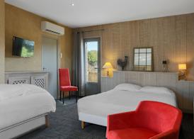 Hotel Le Mas de Castel - Piscine chauffee 4