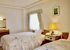 Okayama Ekimae Universal Hotel 4
