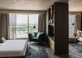 Novotel London Canary Wharf 2