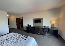 Sleep Inn & Suites Hennessey 5
