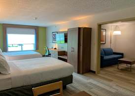 Holiday Inn Express & Suites LEXINGTON DTWN AREA-KEENELAND by IHG 5