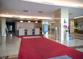 Ramada Plaza by Wyndham Craiova 2