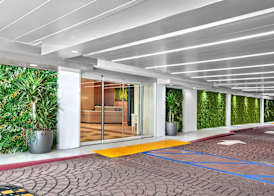 Hilton Garden Inn LAX Los Angeles Airport 4