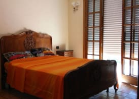 Room-hillside Room With Garden and sea v 2