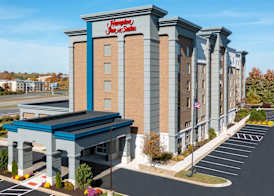 Hampton Inn & Suites Cleveland-Beachwood 2