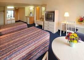 Econo Lodge Inn & Suites Rehoboth Beach 5