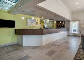 Best Western Carlton Suites 5