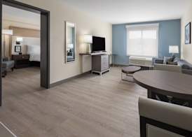 Holiday Inn & Suites RICHMOND - WEST END by IHG 5