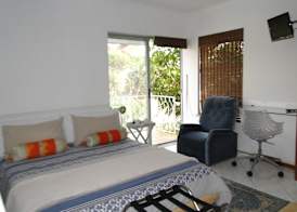Bluewater Beach Accommodation 5