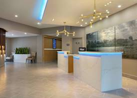 Embassy Suites By Hilton Montreal Airport 3