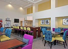 Hampton Inn & Suites Bloomington-Normal 3