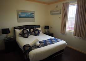 The North Shore Hotel 5