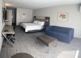 Holiday Inn Express & Suites MUSKEGON - GRAND HAVEN by IHG 3