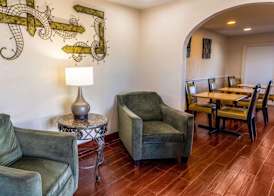 Econo Lodge Meridian South 4