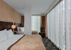 Wyndham Garden Chinatown 5