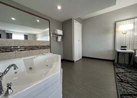 Baymont by Wyndham Peoria 5