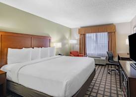 Baymont by Wyndham Gurnee 4