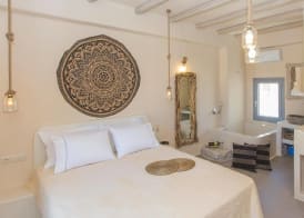 Ampelos Suites 4