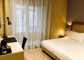 Caruso Place Luxury Rooms & Suites 4