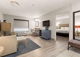 Country Inn & Suites by Radisson, Asheville - Outlet Mall 5