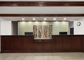 La Quinta Inn & Suites by Wyndham Savannah Airport - Pooler 2