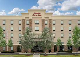 Hampton Inn & Suites Roanoke Airport 2