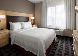 TownePlace Suites by Marriott San Diego Carlsbad / Vista 3