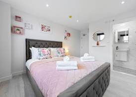 Stunning Ensuite Room Crystal Palace London Se20 2