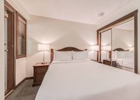 Blackcomb Springs Suites by CLIQUE 4
