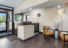 Econo Lodge Gainesville Downtown Area 3