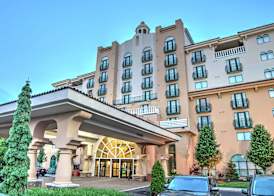Embassy Suites by Hilton Indianapolis North 3
